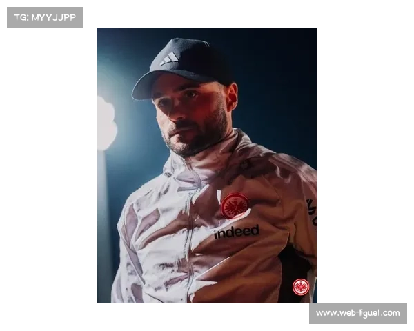 法兰克福主帅迪诺·托普穆勒谈球队稳定发展，合同将持续至2026年